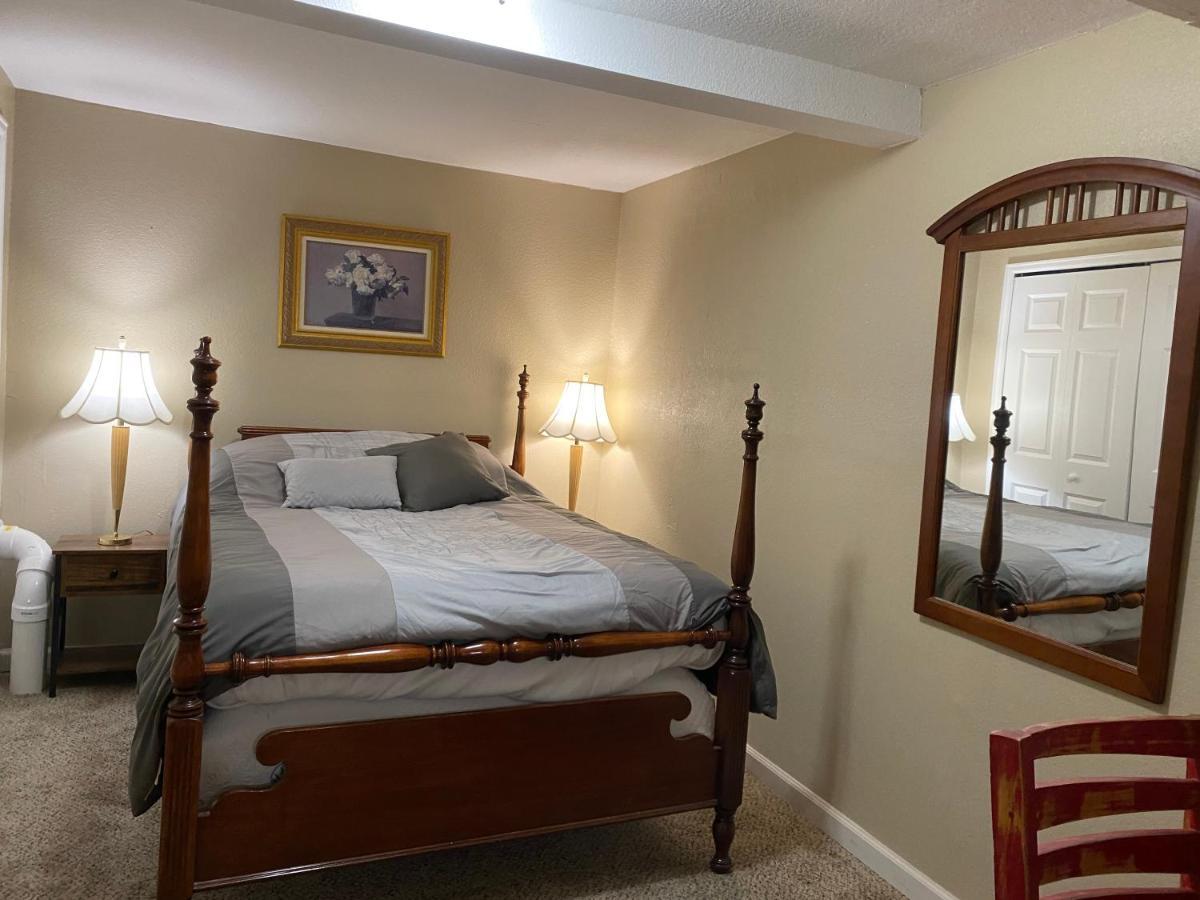 Westside Large Home コロラドスプリングス エクステリア 写真