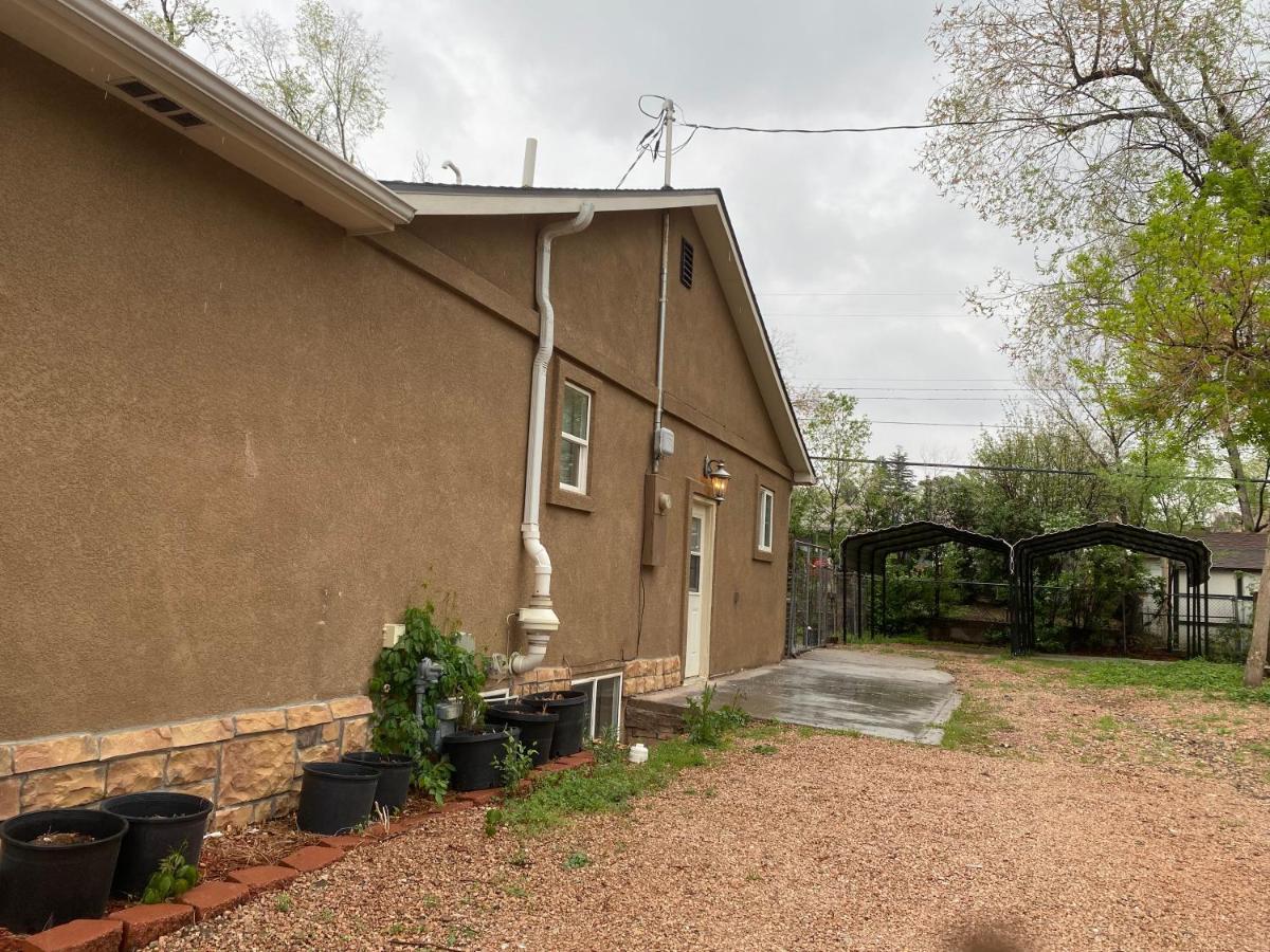 Westside Large Home コロラドスプリングス エクステリア 写真